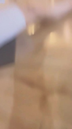 性感少妇【瑜伽老湿】上课啦~!展示标准瑜伽动作，教室跳蛋塞穴~玩空中秋千，无套啪啪~爽到内射 截图13