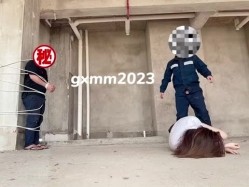 极品蛮腰肥臀反差骚母狗婷gxmm各种人前露出户外啪啪3P群P公园打炮吓坏保洁大叔 截图6