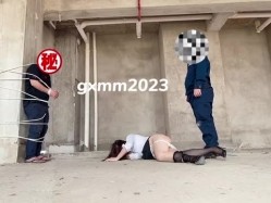 极品蛮腰肥臀反差骚母狗婷gxmm各种人前露出户外啪啪3P群P公园打炮吓坏保洁大叔 截图13