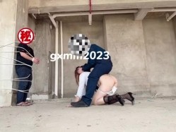 极品蛮腰肥臀反差骚母狗婷gxmm各种人前露出户外啪啪3P群P公园打炮吓坏保洁大叔 截图16