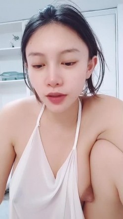 反差露脸人妻，大奶晕孕妇【倪妮老师】福利，挤奶，舔奶头，道具自慰，掰穴，疯狂给宝宝赚奶粉钱 截图4