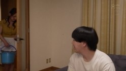 ROE-083 家政婦の桃子さんは俺たち家族の母兼・中出しペット 一色桃子 截图10