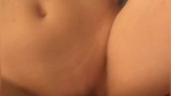 拥有六块腹肌帅炸了~让骚逼女友主动排卵上位骑乘啪啪~操得她浑身骚动，叫嗷嗷，舒服死她啦！ 截图16