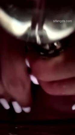 ️最新重磅，抖音56万粉，高冷御姐【行简】2000元定制，露脸露点，大拉珠肛塞，爆菊 截图4