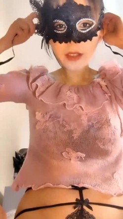 【狐狸不是妖啊】宝马御姐 与金主楼道露出野战 户外车震 双女自慰道具爆浆 截图4
