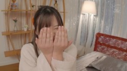 JUNY-097 たわわに実った105cmHcupが激揺れ！天然剛毛をびっしょり濡らして感じまくる爆乳むっちり専門学生 岡本莉里AVデビュー！ 截图5