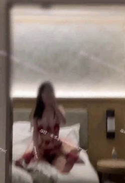 明星颜值尤物御姐【南理香】天花板级 风情万种的小姐姐，极品S级身材 白虎粉穴要被撑破！ 截图3