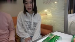 fc2ppv-2317754 若女　極上物の処女破り　メルマガ会員限定の一品　初回限定特典有 截图2
