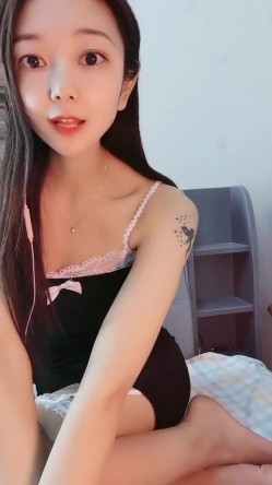 这是个神仙级别的美女，抖音小网红，十几万粉丝【甜心小西柚】清纯邻家乖乖风舞蹈专业养成的好身材，菊花小穴粉嘟嘟惹人爱 截图10