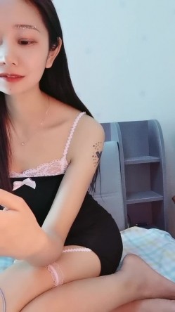 这是个神仙级别的美女，抖音小网红，十几万粉丝【甜心小西柚】清纯邻家乖乖风舞蹈专业养成的好身材，菊花小穴粉嘟嘟惹人爱 截图13