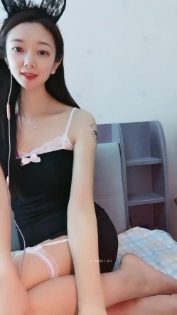 这是个神仙级别的美女，抖音小网红，十几万粉丝【甜心小西柚】清纯邻家乖乖风舞蹈专业养成的好身材，菊花小穴粉嘟嘟惹人爱 截图15