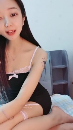 这是个神仙级别的美女，抖音小网红，十几万粉丝【甜心小西柚】清纯邻家乖乖风舞蹈专业养成的好身材，菊花小穴粉嘟嘟惹人爱 截图16