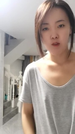 良家人妻的淫荡私生活，20小时，【放肆的水娃】，家人面前真空跳蛋下厨做饭，当场喷水，拖把都来不及拖，随时随地干 截图14