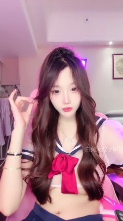 ️神级女神【董小姐】高端女神！模特身材~裸舞~道具自慰~白浆直流！ 截图4