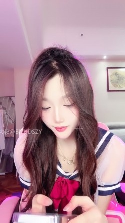 ️神级女神【董小姐】高端女神！模特身材~裸舞~道具自慰~白浆直流！ 截图5