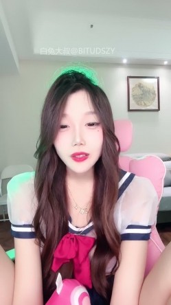 ️神级女神【董小姐】高端女神！模特身材~裸舞~道具自慰~白浆直流！ 截图10