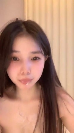 新作重磅！新人！近期最大惊喜【情趣蜗牛】最美校花清纯反差邻家女神，刮毛白虎好骚！ 截图9
