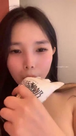 新作重磅！新人！近期最大惊喜【情趣蜗牛】最美校花清纯反差邻家女神，刮毛白虎好骚！ 截图12