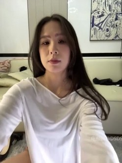 极品女同姐妹花【pupu】身材非常极品的黑丝女同磨豆腐互插舔逼 截图12