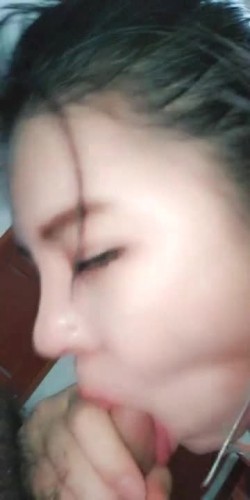 木子小少妇露脸约啪蒙面大哥，口交大鸡巴表情真骚，淫话不断诱惑床上激情啪啪，被各种姿势猛草呻吟不止 截图4