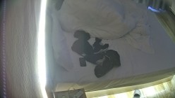 酒店偷拍 学生情侣妹子满心期待男友激烈的碰撞废才男友只知道玩游戏性能力让她大失所望 截图16