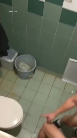 【极品稀缺 ️大开眼界】精彩公共场所啪啪被偷拍 ️最强刺激性爱甄选 ️餐厅厕所啪操宿醉女同学 高栏杆激情 高手在民间 截图1
