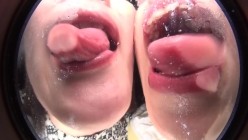 EVIS-391 挑発レズキス見せつけ染み付きパンティ手コキ 截图7