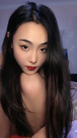 新人！风骚美女~巨臀逼毛多~【无私钙片】道具自慰~过瘾~女神的毛毛真是多，刺激 截图15