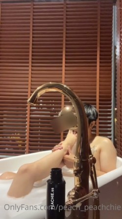 性感绿帽淫妻【桃子小妞】私拍第四季三人情侣邀请实力单男3P调教非常反差 截图6