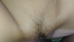 云盘高质露脸泄密！清纯漂亮美少女被老司机男友出租房调教成小母狗，日常抠B玩肏妹子又痛又爽的嗲叫 截图3