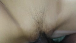 云盘高质露脸泄密！清纯漂亮美少女被老司机男友出租房调教成小母狗，日常抠B玩肏妹子又痛又爽的嗲叫 截图16