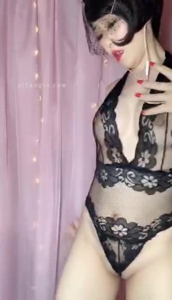 迷倒万千少男的万人迷熟女，极品难一遇，仿佛上海滩的交际花，人美极了配上一手老歌，魅力诱惑！ 截图6