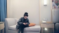 七天探花__啪啪第三场极品一字马女神，穿上情趣黑丝多姿势暴力抽插，呻吟娇喘不断 截图1