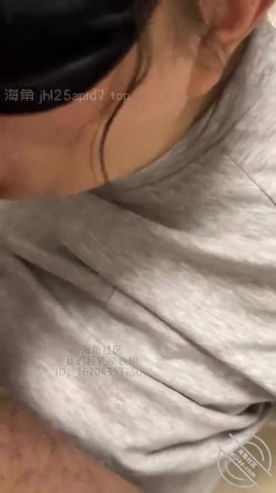 乱伦大神【我的巨乳亲表姐】钻石贴2部，吃完姐夫的鸡巴再吃我的，操的我姐语无伦次 截图5