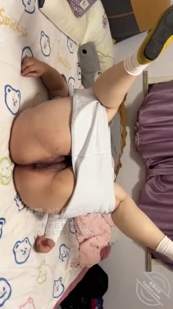 乱伦大神【我的巨乳亲表姐】钻石贴2部，吃完姐夫的鸡巴再吃我的，操的我姐语无伦次 截图8
