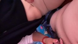 干已婚少妇，骨感美味，’肚子上都是肉，脱掉内裤摸、按摩鸡巴’，女上位，骚的要命！ 截图3