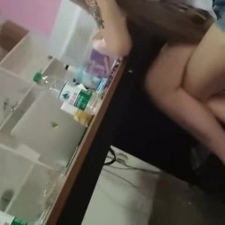 合肥第38中北校生物老师 吴畅璨 被曝白天学校上课晚上化身援交女，老公拉皮条 截图7