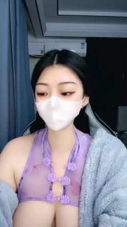 兄弟们 超级大奶子 巨大无比【最爱喝奶茶】甩奶舞 性感内衣超好身材 看着就是爽 截图6