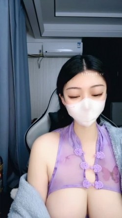 兄弟们 超级大奶子 巨大无比【最爱喝奶茶】甩奶舞 性感内衣超好身材 看着就是爽 截图10