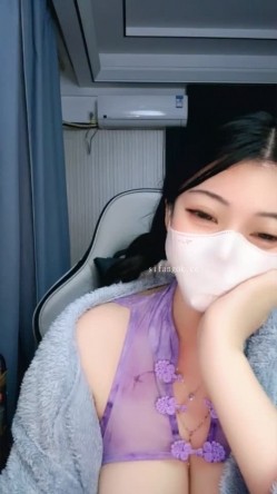 兄弟们 超级大奶子 巨大无比【最爱喝奶茶】甩奶舞 性感内衣超好身材 看着就是爽 截图16