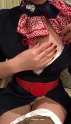 【真实空姐 ️稀缺航空】极品制服『空姐』反差婊私拍集 佳妮空姐多名女神接机啪啪 穿空姐制服做爱 截图2