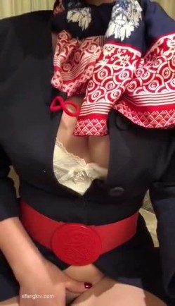 【真实空姐 ️稀缺航空】极品制服『空姐』反差婊私拍集 佳妮空姐多名女神接机啪啪 穿空姐制服做爱 截图6