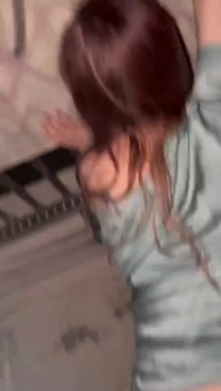 高颜值情侣泄密需要强壮凶狠的男友，粗口加高频抽插爽到胡言乱语，时而天台寻刺激！ 截图9