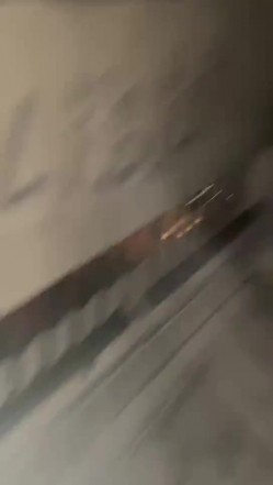 高颜值情侣泄密需要强壮凶狠的男友，粗口加高频抽插爽到胡言乱语，时而天台寻刺激！ 截图11