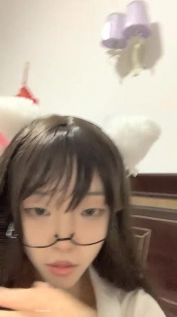 【女高童颜巨乳】应求更新 大奶校花 跳蛋 滴蜡 密码房! 挑战感官刺激 截图1