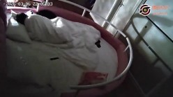 情趣酒店专业炮房偷拍白衬衫御姐和情夫床上吃喝裸着下体随时插入 截图16
