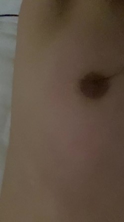 苗条身材眼镜女大生，外表看起来腼腆淑女型，想不到露脸啪啪性爱，太反差了 截图6