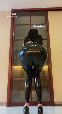 《淫妻少妇控必备》一夜爆火推特顶逼王！极品身材白领美少妇【6金】最新千元频道长时劲曲抖臀裸舞，巴拉豆顶胯真心受不了 截图12