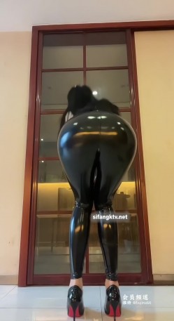 《淫妻少妇控必备》一夜爆火推特顶逼王！极品身材白领美少妇【6金】最新千元频道长时劲曲抖臀裸舞，巴拉豆顶胯真心受不了 截图16
