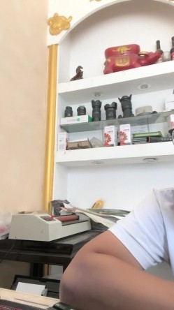 【情趣模特拍摄现场】，专业色影师~外约模特开房拍片， 聊如何约模特外拍 只有一场现场拍摄 密码房 截图9